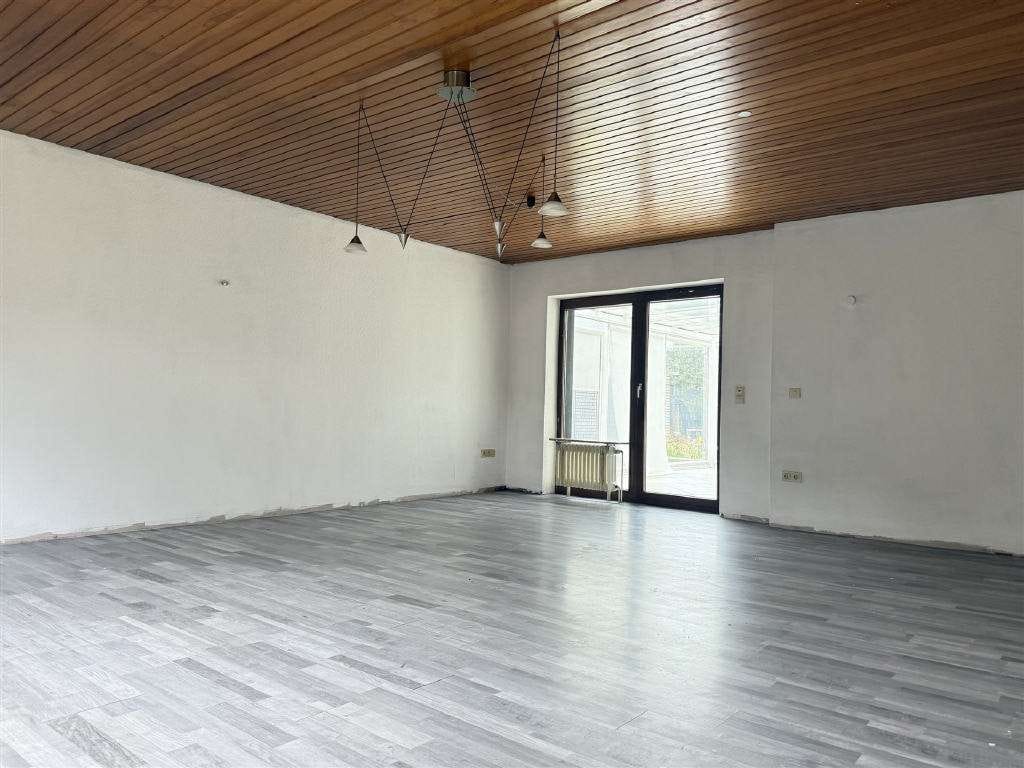 Immobilie in Ritterhude - Freistehendes Ein- bis Zweifamilienhaus mit Garage und Carport  hier gestalten Sie Ihr neues  - Bild 3