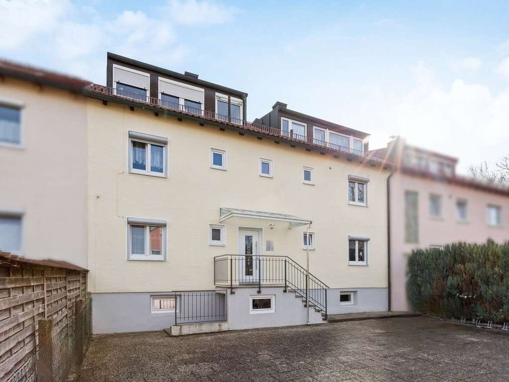 Immobilie in Karlsfeld - Vermietetes Mehrfamilienhaus als Kapitalanlage mit Entwicklungspotenzial in Karlsfeld - Bild 2