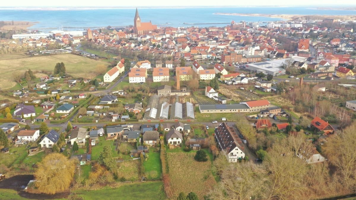 Immobilie in Barth - Attraktive 2-Zimmer-Wohnung in Barth – Vermietetes Anlageobjekt mit Südterrasse - Bild 1