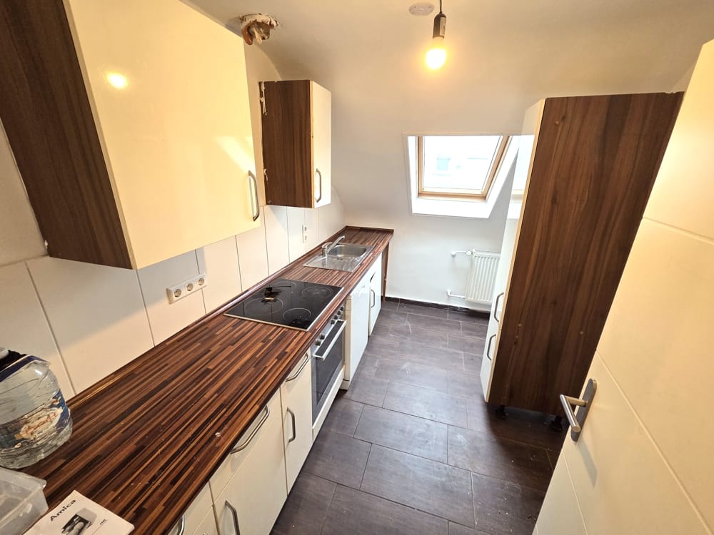 Immobilie in Hagenbach - SCHÖNE, HELLE, 3 ZIMMER DACHGESCHOSSWOHNUNG MIT PKW GARAGE... - Bild 3