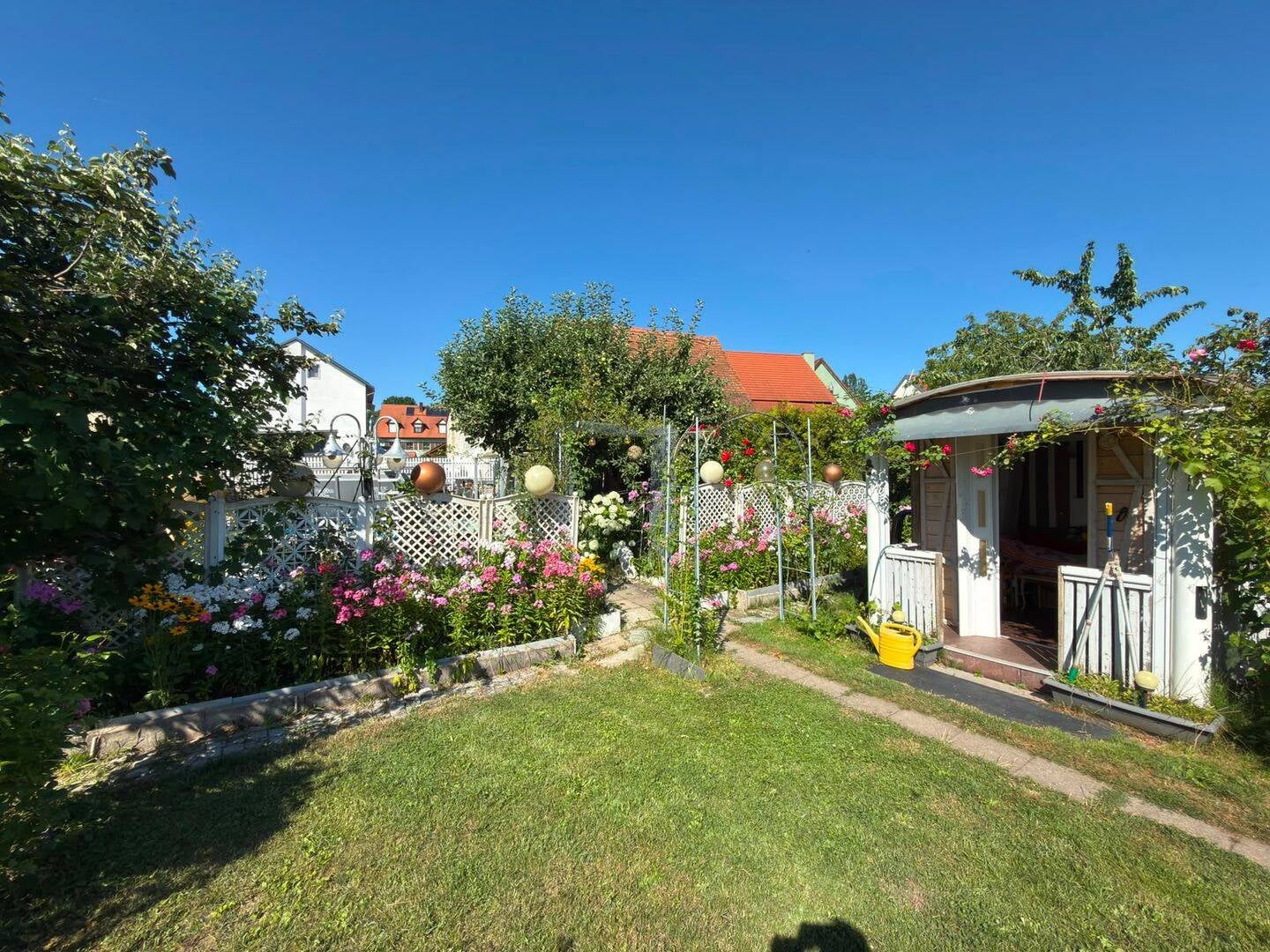 Immobilie in Schlüsselfeld - Familienfreundliches Zweifamilienhaus mit Balkon in Schlüsselfeld OT Thüngfeld - Bild 1
