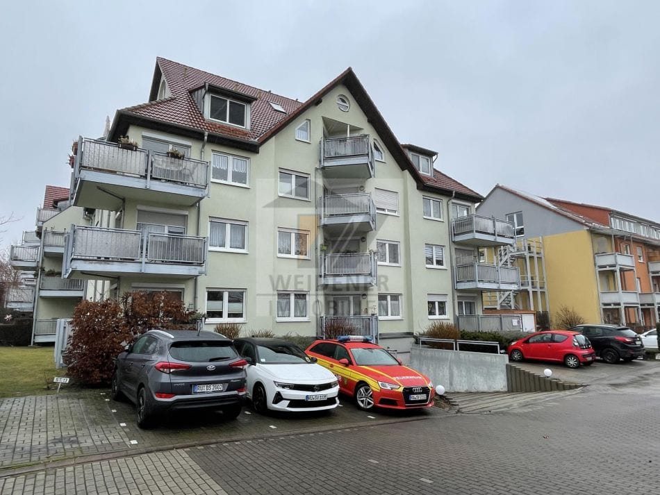 Immobilie in Rudolstadt - Vermietete 2-Raum-Eigentumswohnung mit Terrasse, Aufzug & PKW-Stellplatz in Rudolstadt. - Bild 1