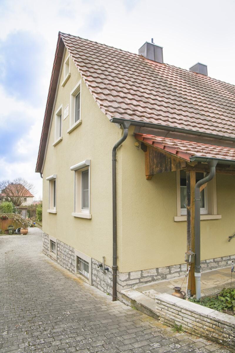 Immobilie in Gelchsheim - Wohlfühlhaus mit Charme, großem Garten & Werkstatt - ideal für Familien und Macher - Bild 1