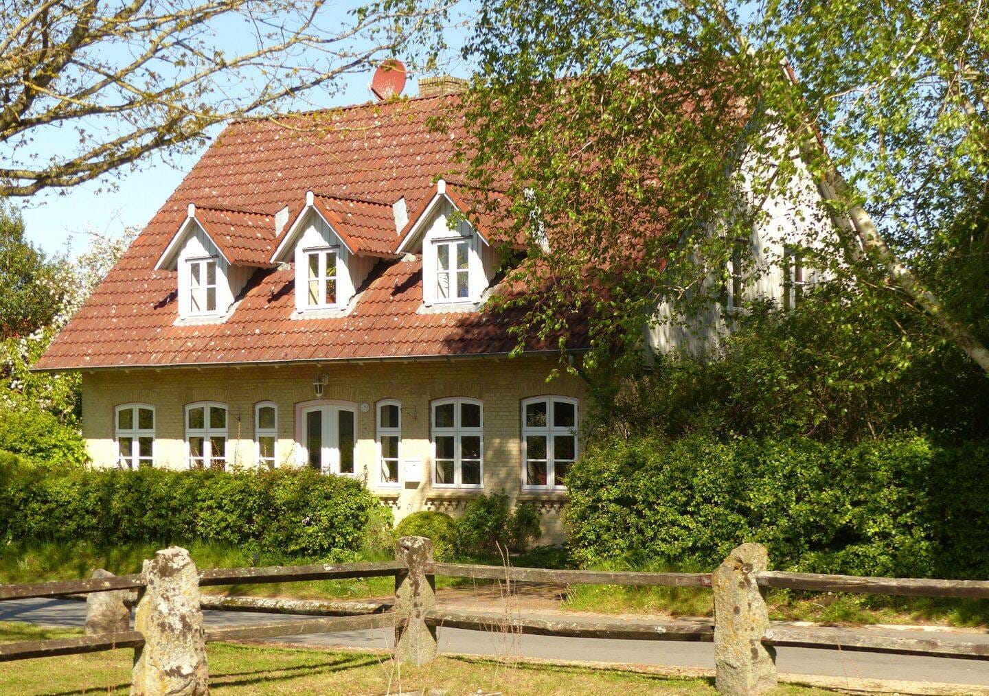 Immobilie in Fleckeby - Historisches Wohnhaus mit stilvoller Erweiterung – Charakter, Raum & zeitlose Wohnqualität in Götheby‑Holm - Bild 1