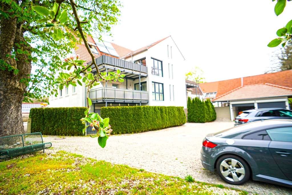 Immobilie in Friedberg - Attraktive Maisonettewohnung in Friedberg/Stätzling mit großem Balkon und moderner Ausstattung - Bild 0