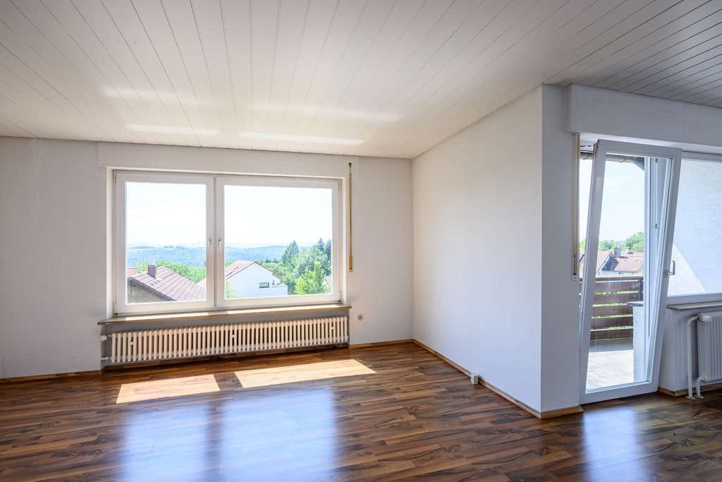 Immobilie in Baltmannsweiler - Über den Dächern von Baltmannsweiler – Großzügiges Anwesen mit Weitblick - Bild 1