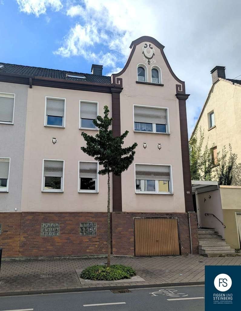 Immobilie in Arnsberg - Einfamilienhaus in zentraler Lage von Neheim - Viel Gestaltungspotential - Bild 0