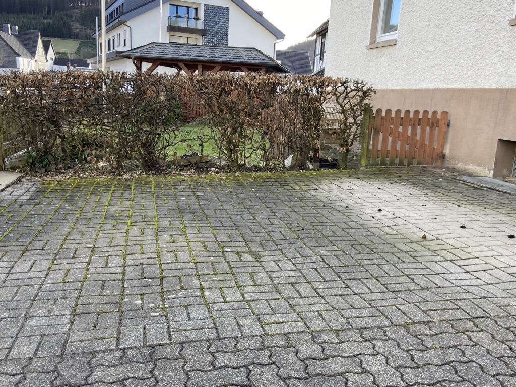 Immobilie in Finnentrop - / Schönes Frettertal! Zweifamilienhaus wartet auch neue Eigentümer!  - Bild 1