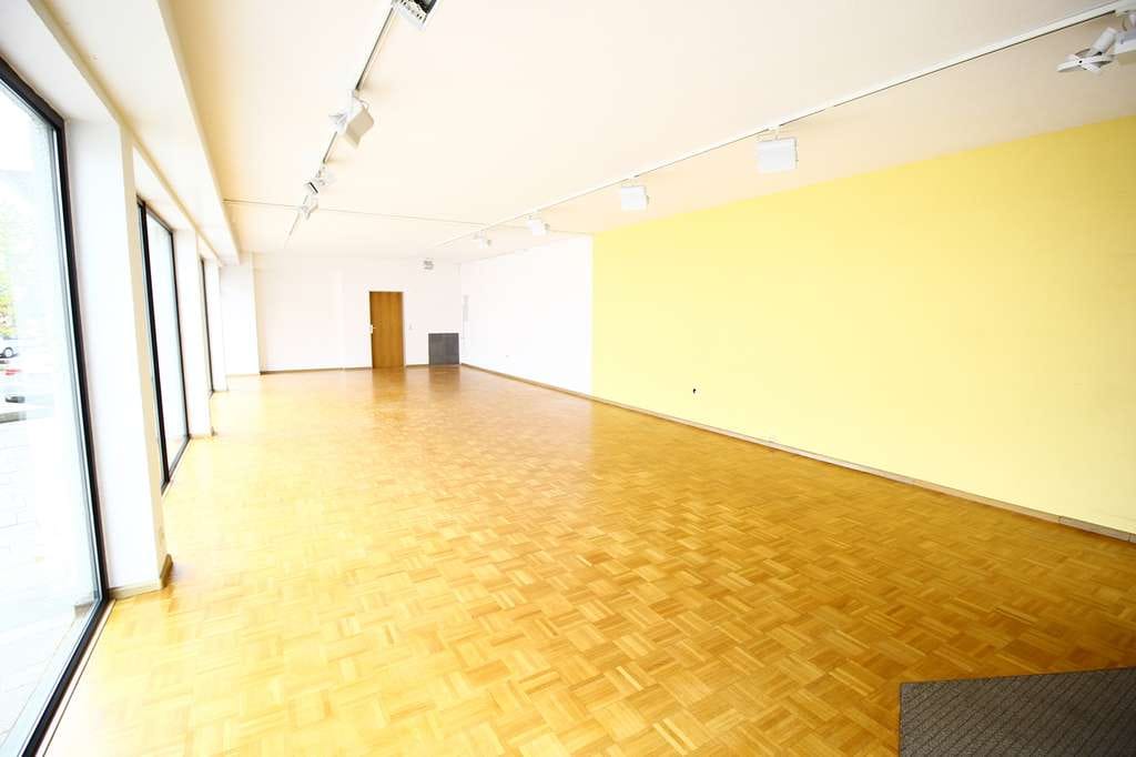 Immobilie in Wehr - Gepflegtes Wohn- und Geschäftshaus im Zentrum von Wehr - KAPITALANLAGE - Bild 2