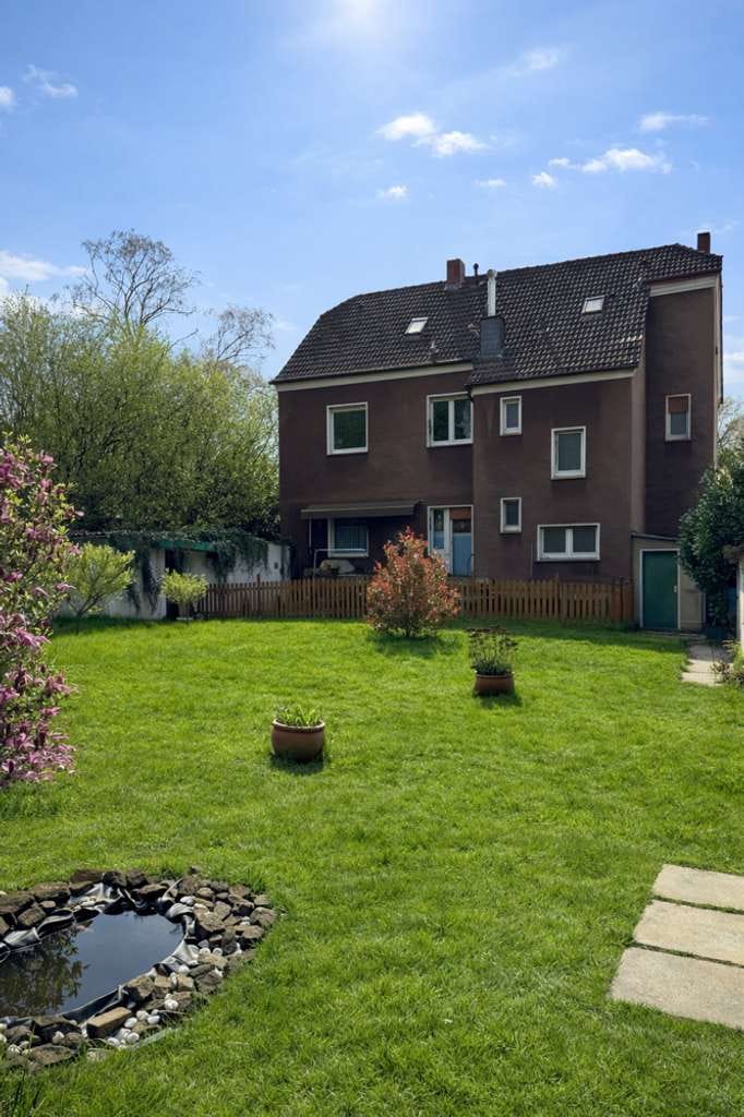 Immobilie in Dortmund - Freistehendes Zweifamilienhaus in Kirchhörde-Selbst einziehen oder vermieten - Bild 1
