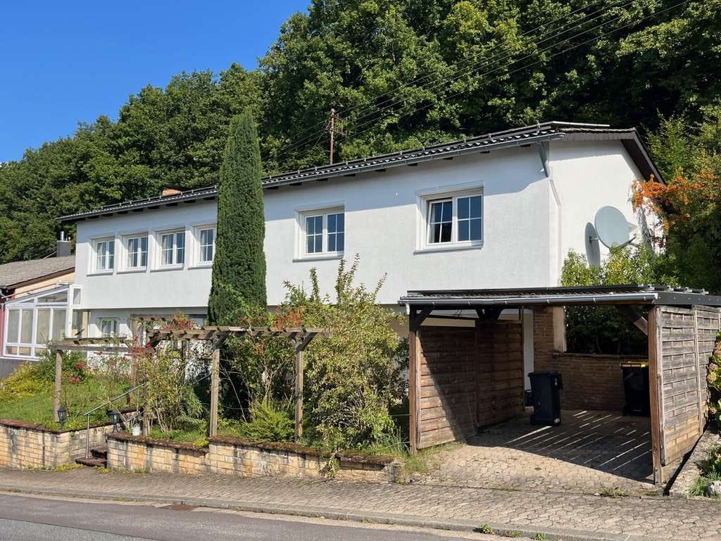 Immobilie in Eppelborn - DIRMINGEN: Großzügiger Bungalow mit ELW und Photovoltaikanlage in idyllischer Höhenlage! - Bild 4