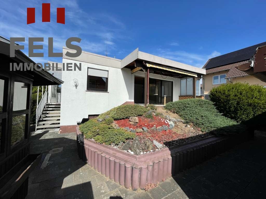 Immobilie in Erzhausen - Freistehender Bungalow in Erzhausen - Bild 0