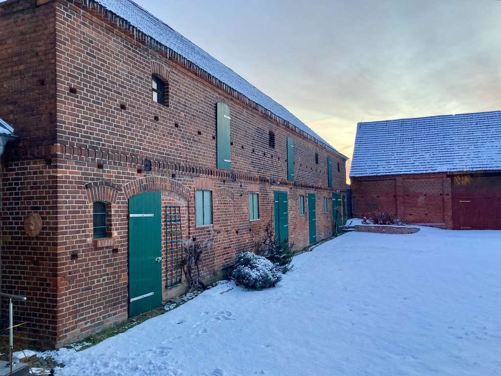 Immobilie in Treuenbrietzen - 🏡 Vierseitenhof am Dorfteich | 330 m² | 6.042 m² Grundstück | Provisionsfrei - Bild 3