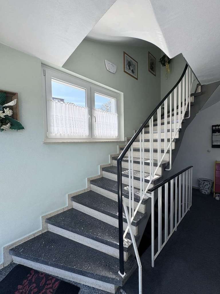 Immobilie in Schauenburg - Gepflegte 4-Zimmer-Wohnung mit zwei Balkonen und viel Potenzial in angenehmer Wohnlage - Bild 1