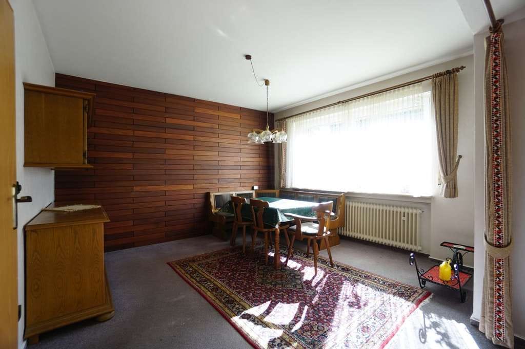 Immobilie in Wannweil - Freistehendes Einfamilienhaus mit schönem Garten und Garage in Ortsrandlage - Bild 4