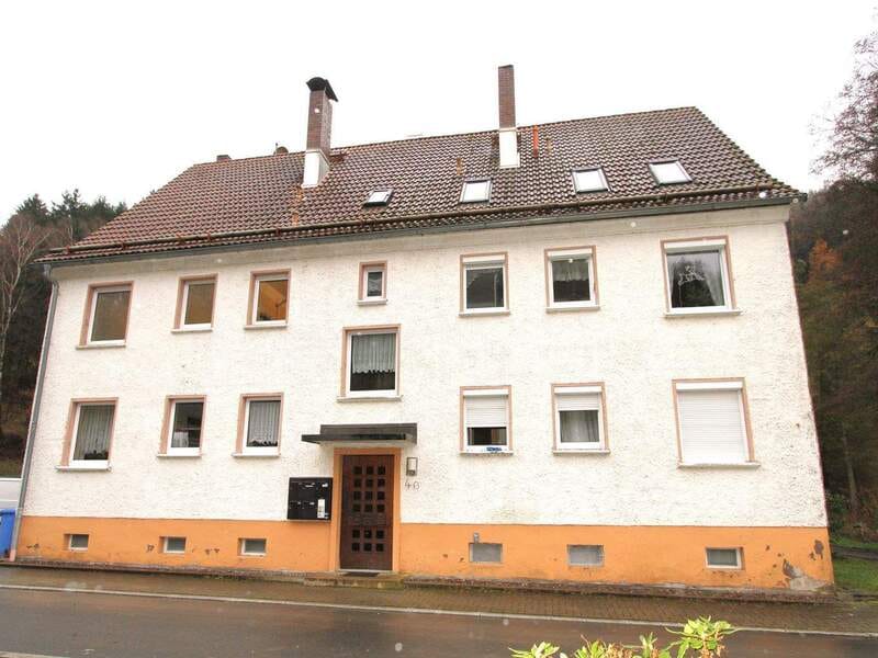 Immobilie in Schleusegrund - Gemütliche 3-Raum-Wohnung mit Keller- und Dachbodenanteil zzgl. Garten mit Schuppen - Bild 0