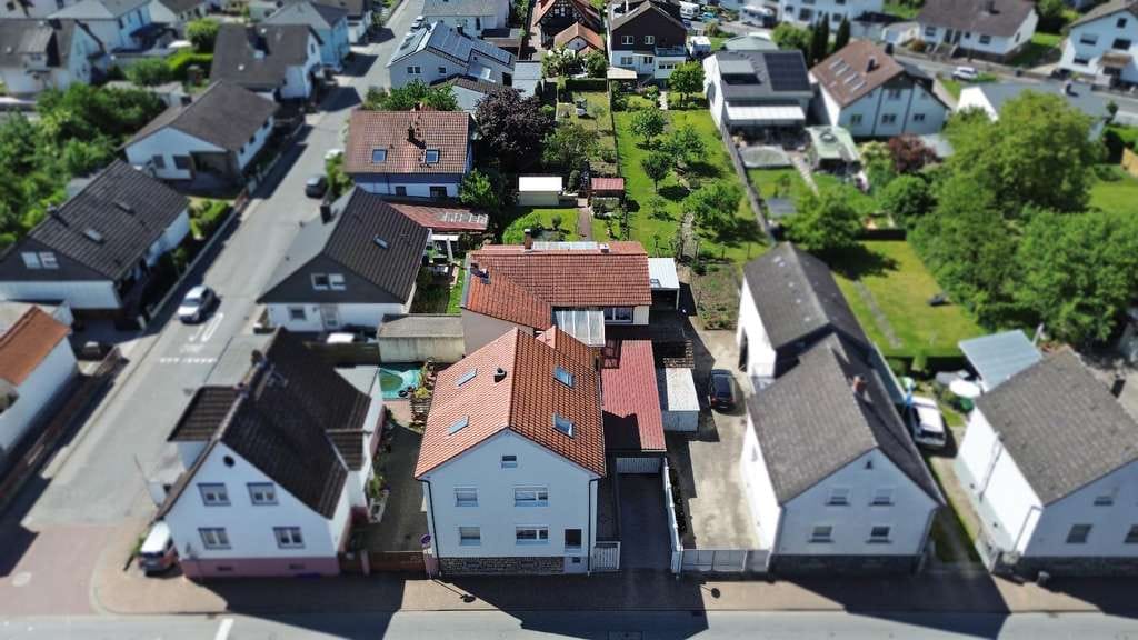 Immobilie in Alsbach-Hähnlein - Ihr neues Zuhause mit Mehrwert- modernisiertes Zweifamilienhaus zum Verlieben! - Bild 0