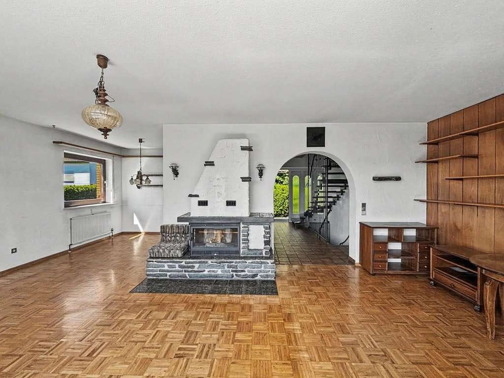 Immobilie in Altenriet - Freistehendes Haus mit Einliegerwohnung in Altenriet – ruhig gelegen &amp; vielseitig - Bild 2