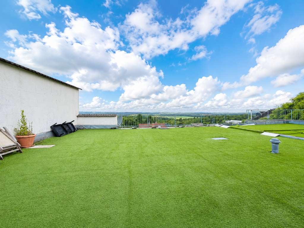 Immobilie in Glashütten - Schöne Wohnung + 86 m² Dachterrasse mit unverbaubarem Blick - Bild 1