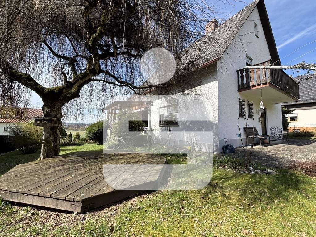 Immobilie in Wernberg-Köblitz - Familien aufgepasst! Gemütliches Einfamilienhaus mit toller Fernsicht - Bild 0