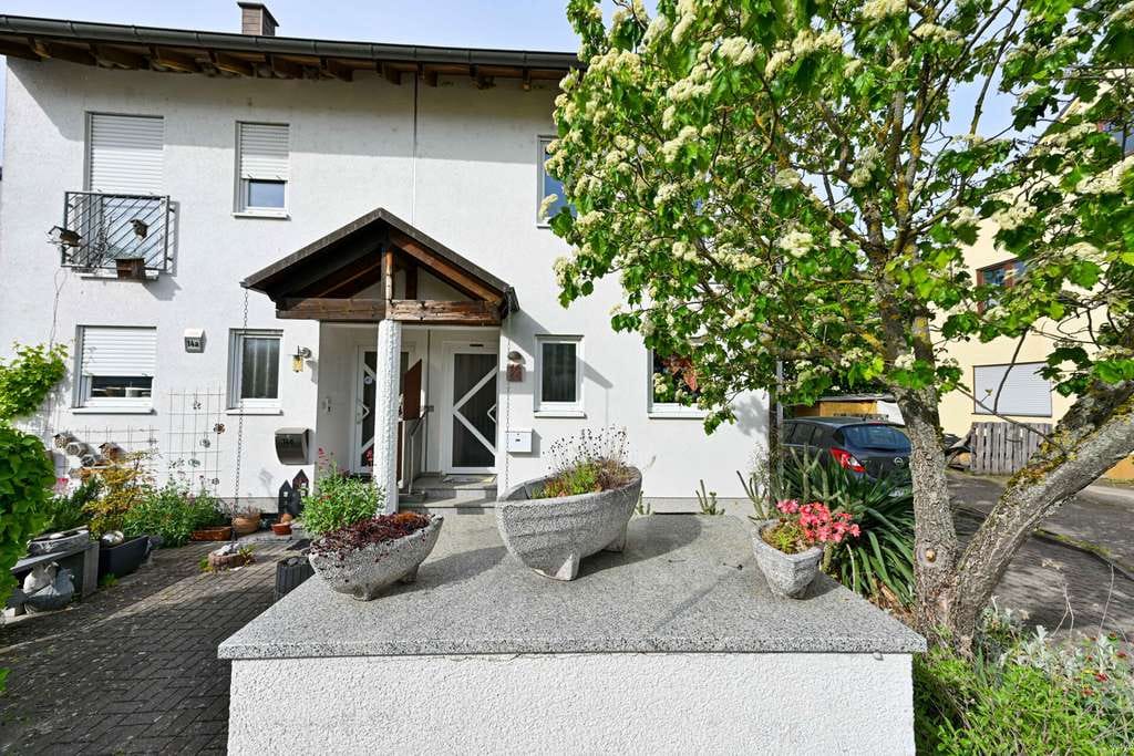 Immobilie in Otterstadt - Schöne Doppelhaushälfte in ruhiger Lage für die Familie! Käuferprovisionsfrei! - Bild 0