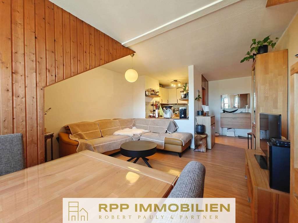Immobilie in Oberschleißheim - Attraktive 2,5-Zimmer-Wohnung mit Lift & zwei Erkern in grüner Wohnanlage - Bild 3