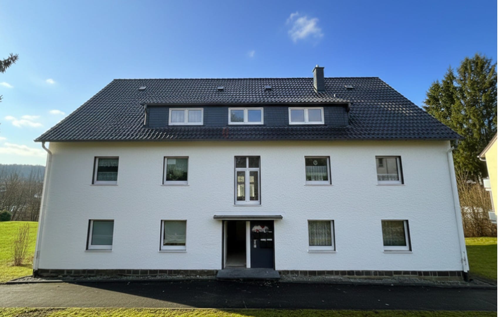 Immobilie in Dietzhölztal - Einmalige Gelegenheit für Kapitalanleger - 3 Zi Wohnung in saniertem MFH in 35716 Ewersbach - Bild 0