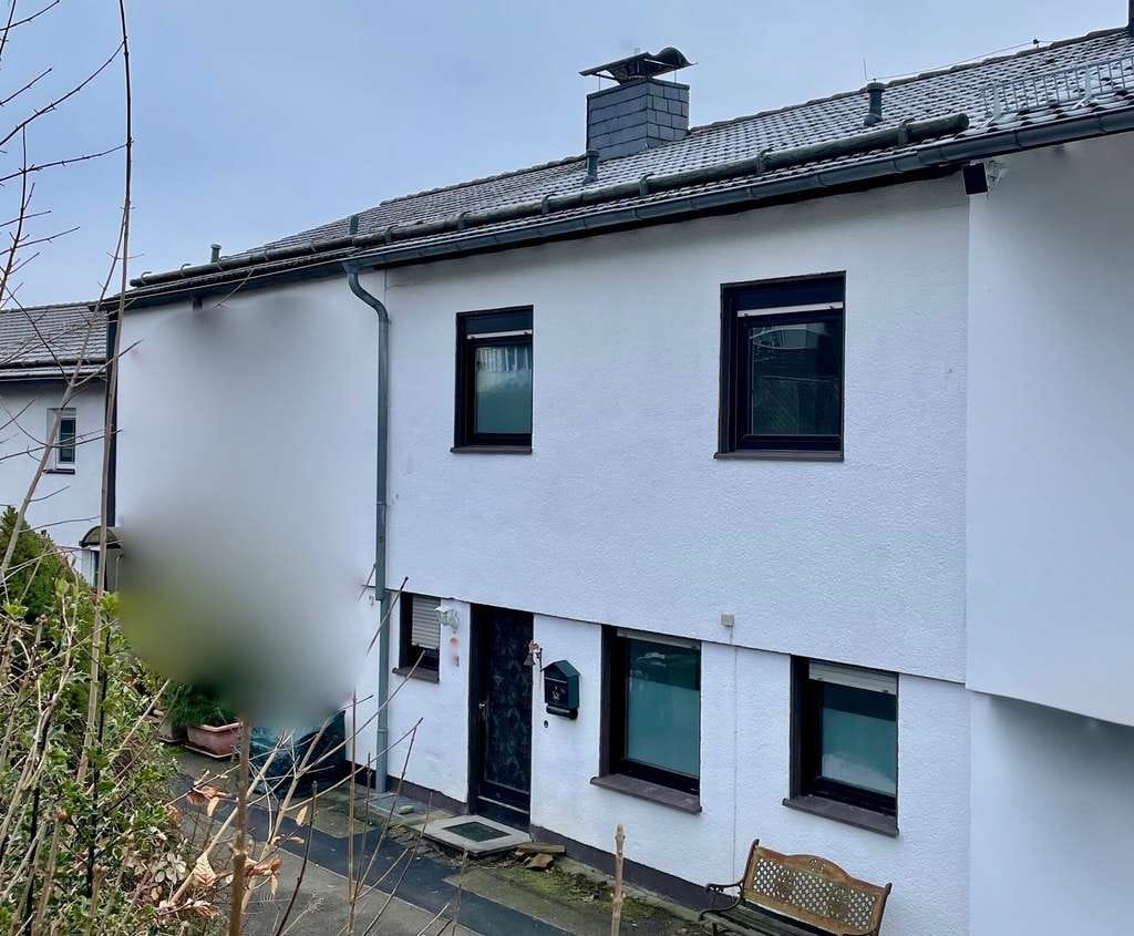 Immobilie in Marienheide - Kompaktes Reihenmittelhaus mit Garten – ideal für Paare und Familien! - Bild 0
