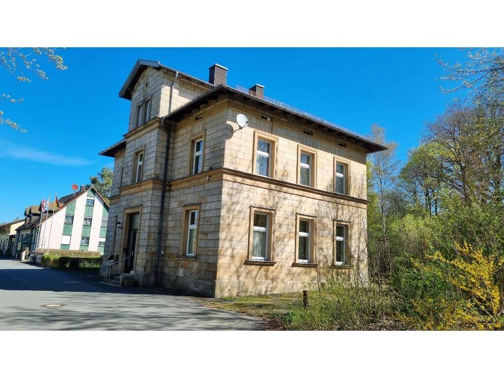 Immobilie in Creußen - Sandsteinbahnhofsgebäude in 95473 Creußen Krs. Bayreuth - Bild 0
