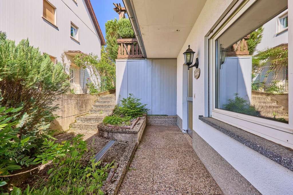 Immobilie in Hauenstein - Gepflegt, großzügig, naturnah: Ihr Familienparadies mit Aussicht in Hauenstein - Bild 3