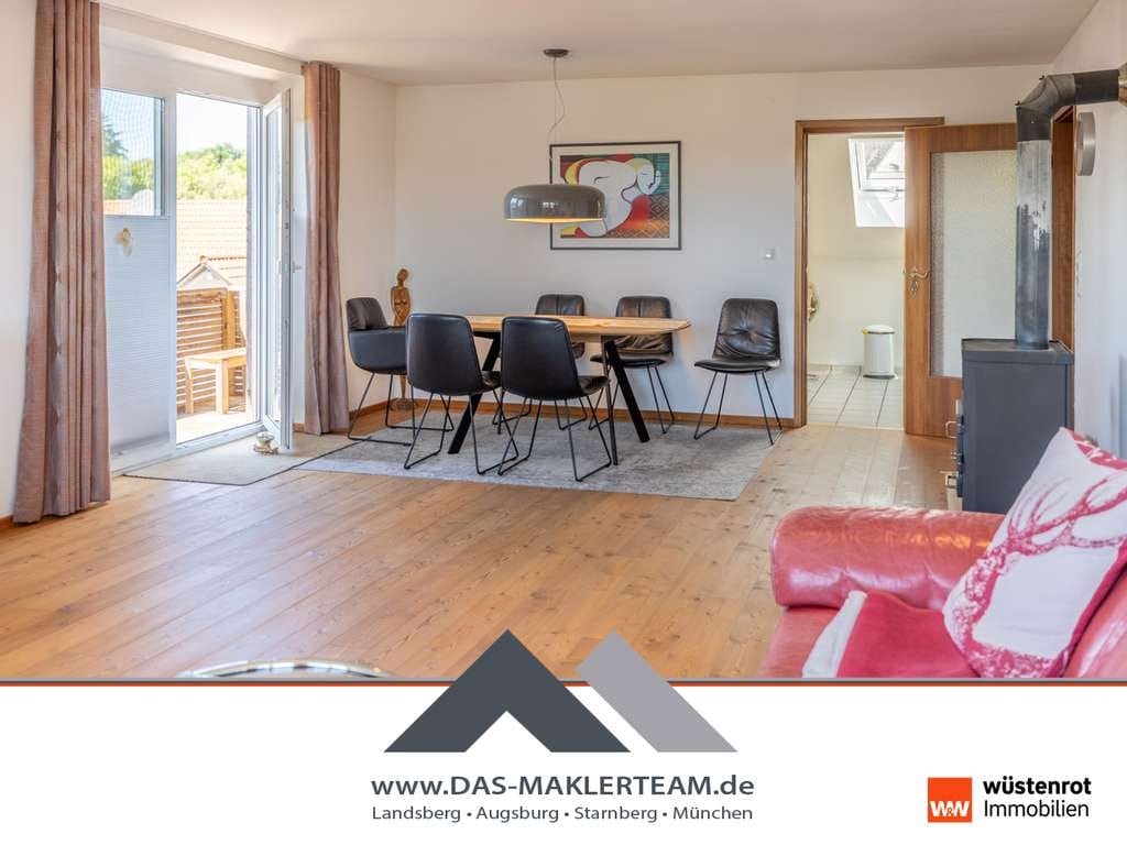Immobilie in Türkheim - Wohnen mit Charme unter dem Dach – 4-Zimmer-Wohnung mit Westbalkon, Garage und Kaminofenanschluss - Bild 0