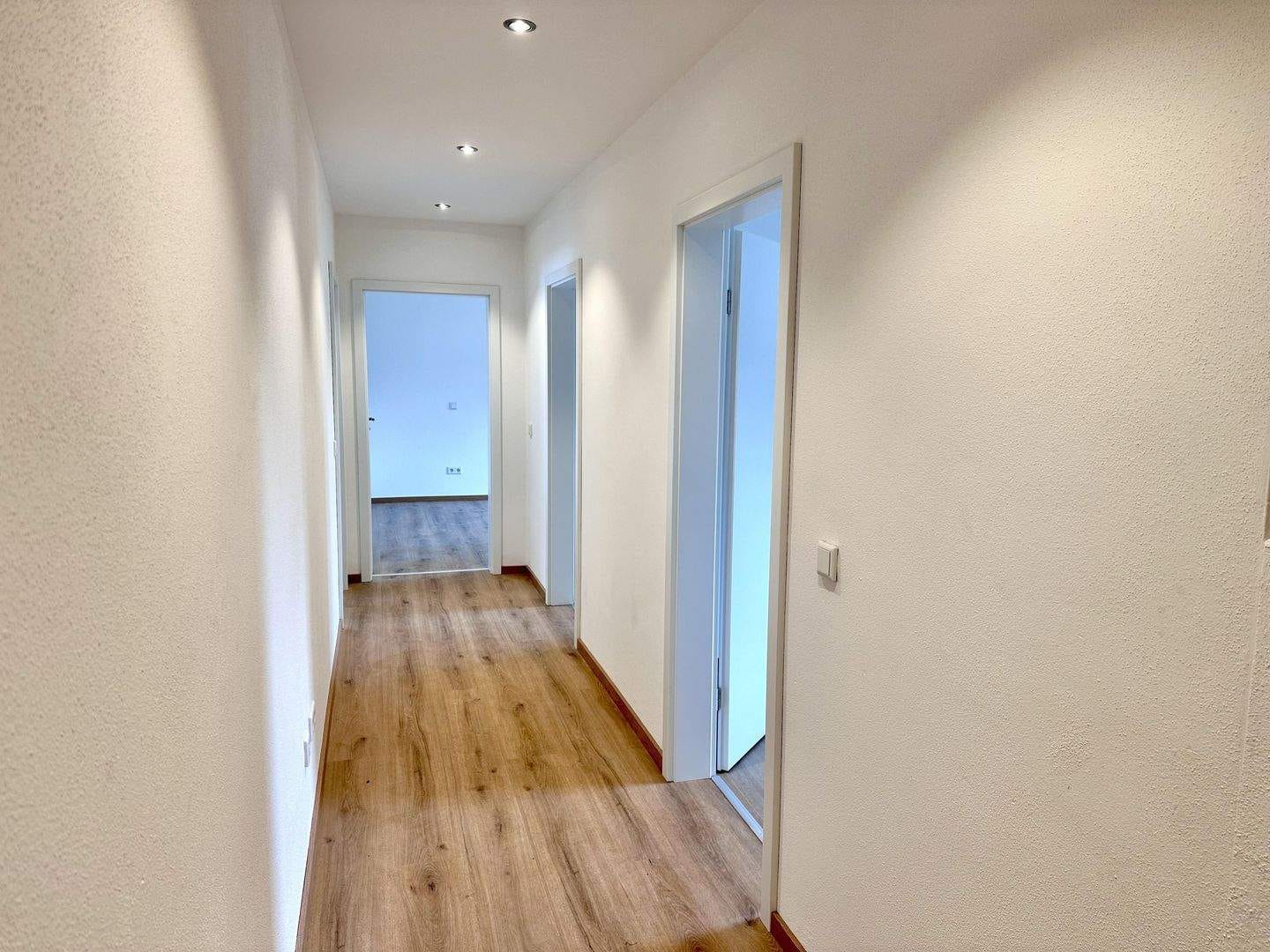 Immobilie in Kümmersbruck - Erstbezug nach hochwertiger Sanierung! 3-Zimmer-Erdgeschosswohnung in Kümmersbruck - Bild 2