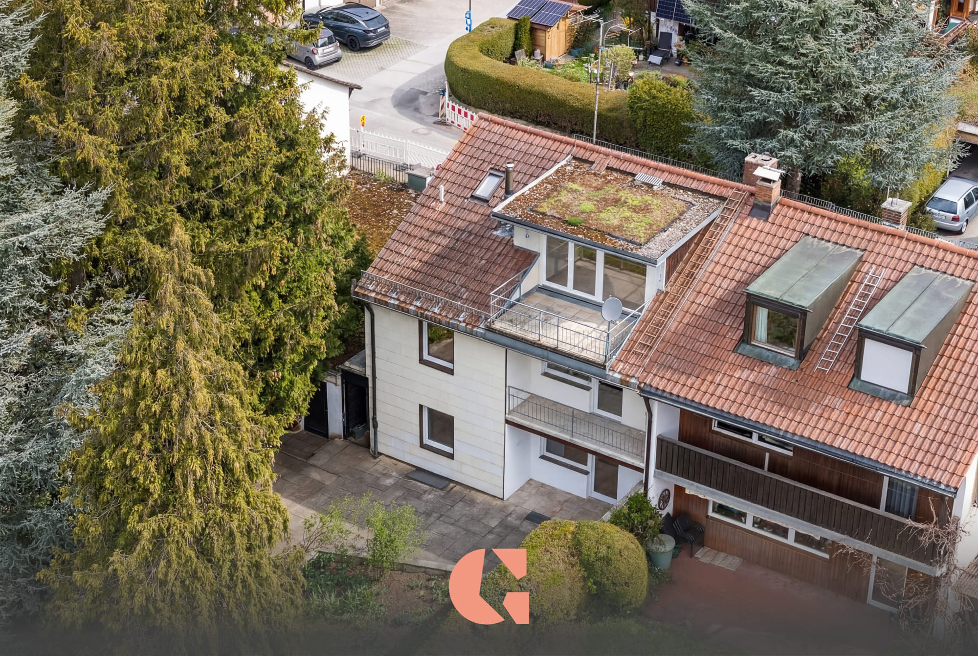 Immobilie in Puchheim - Investment: sanierungsbedürftige DHH in zentraler Lage von Puchheim - Bild 0