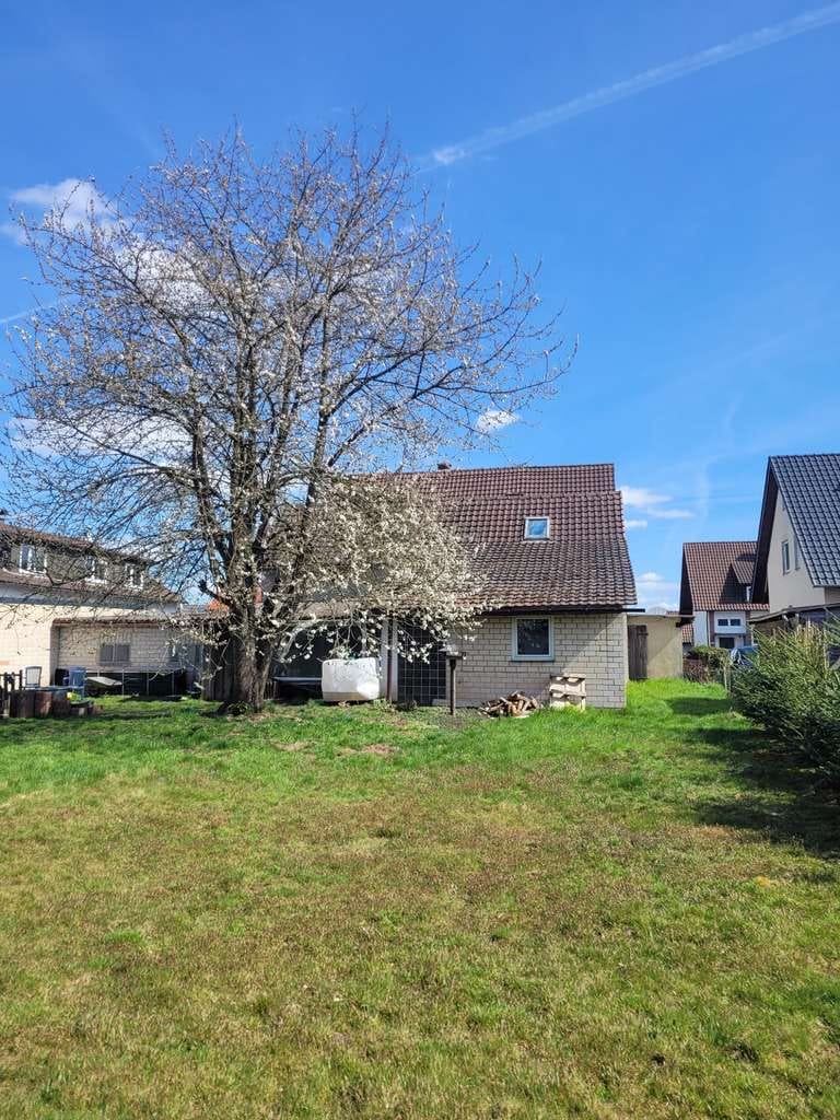 Immobilie in Bodenfelde - * Freistehendes Einfamilienhaus in Wahmbeck * Wfl. ca. 155 m² * GS. ca. 1002 m² * 2 Garagen * - Bild 2