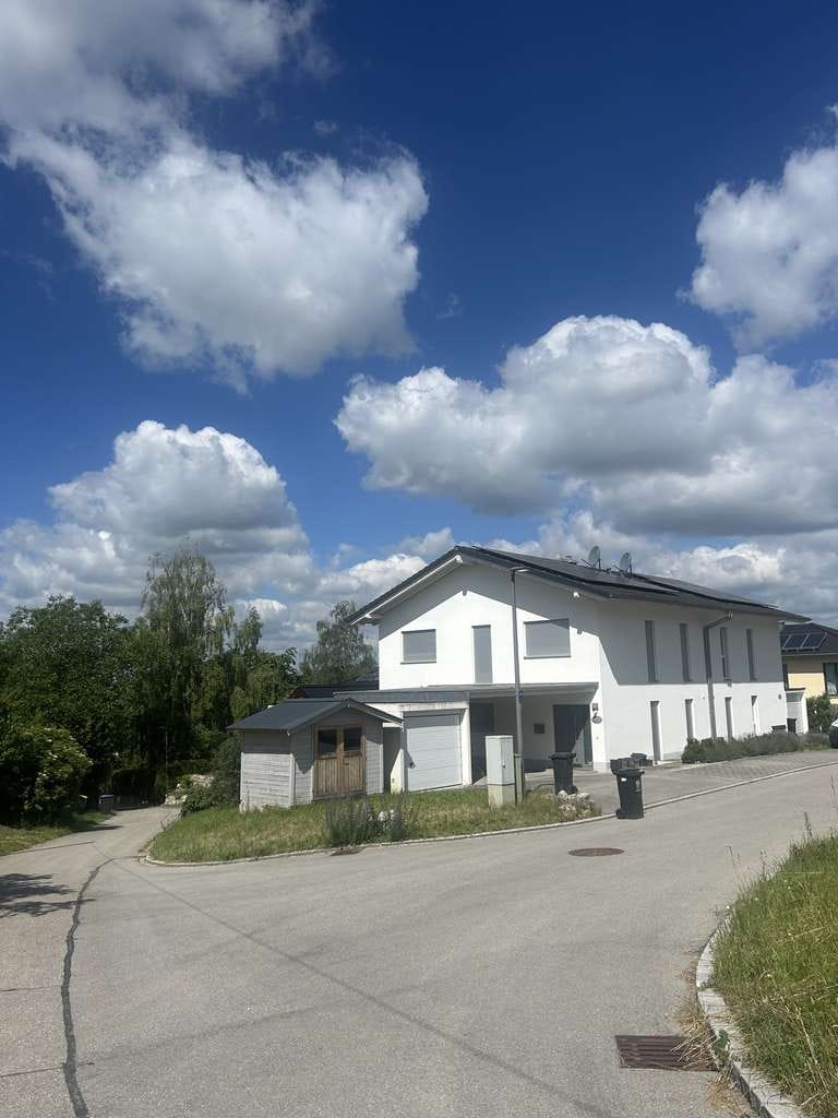 Immobilie in Steindorf - Neubaukomfort aus dem Jahr 2014 ohne Bauzeit und Kostenrisiko - Bild 0