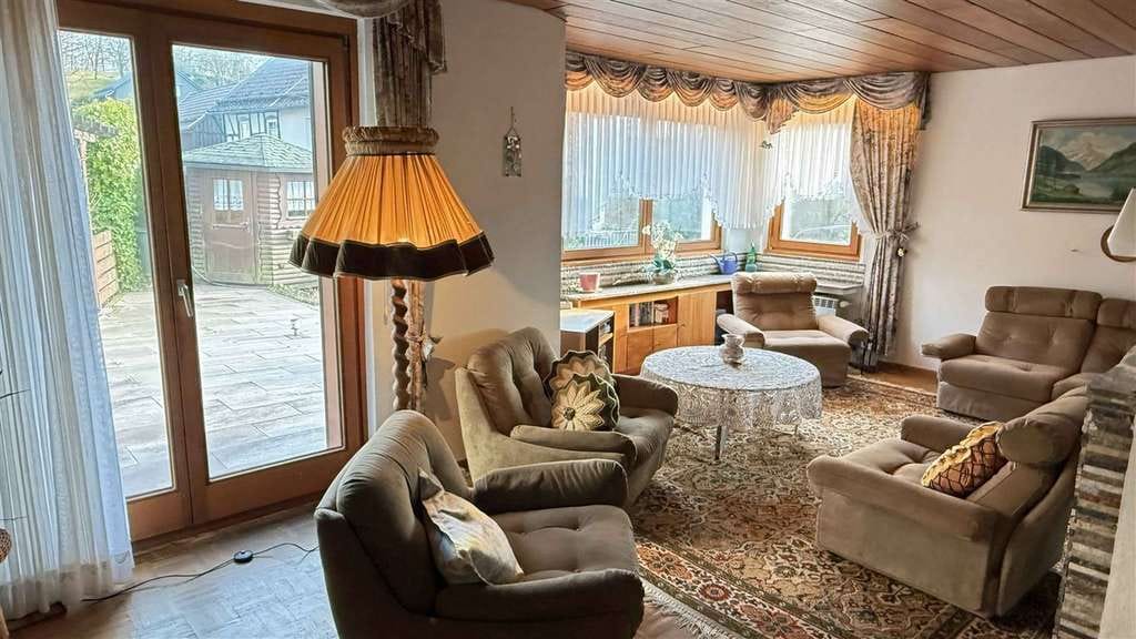 Immobilie in Reichshof - Für 160.000 € sofort einzugsfertig: gemütliches Fachwerkhaus mit großer Terrasse - Bild 4