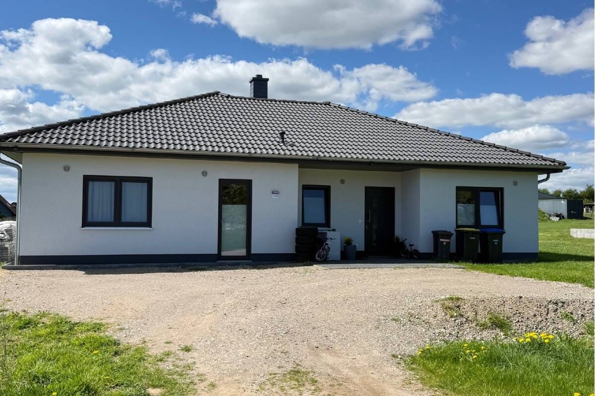 Immobilie in Basedow - Randlage: Neuwertiger Bungalow - Energie A+ - 5 Zimmer - 2 Badezimmer - Einbauküche..... - Bild 0