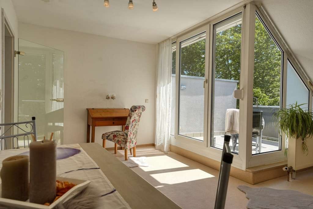Immobilie in Herxheim - Herxheim: Ruhiges Apartment im 2. OG mit Dachterrasse nach Südwesten - Bild 2