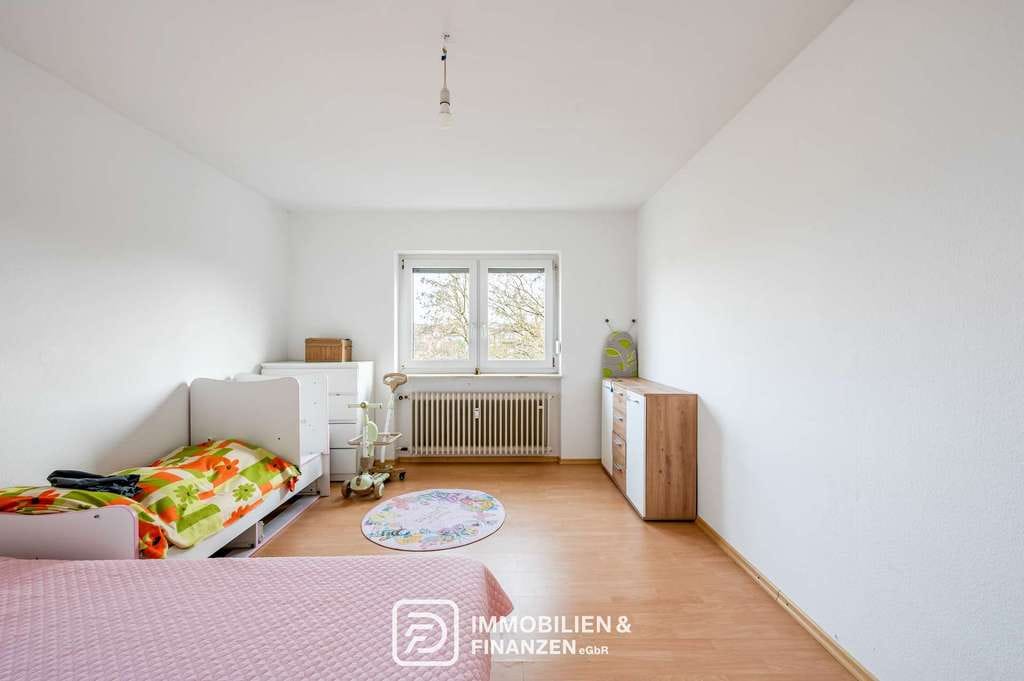 Immobilie in Heilbronn - Ankommen und wohlfühlen – Eigentumswohnung mit Balkon, Garage und grüner Aussicht in Heilbronn - Bild 2