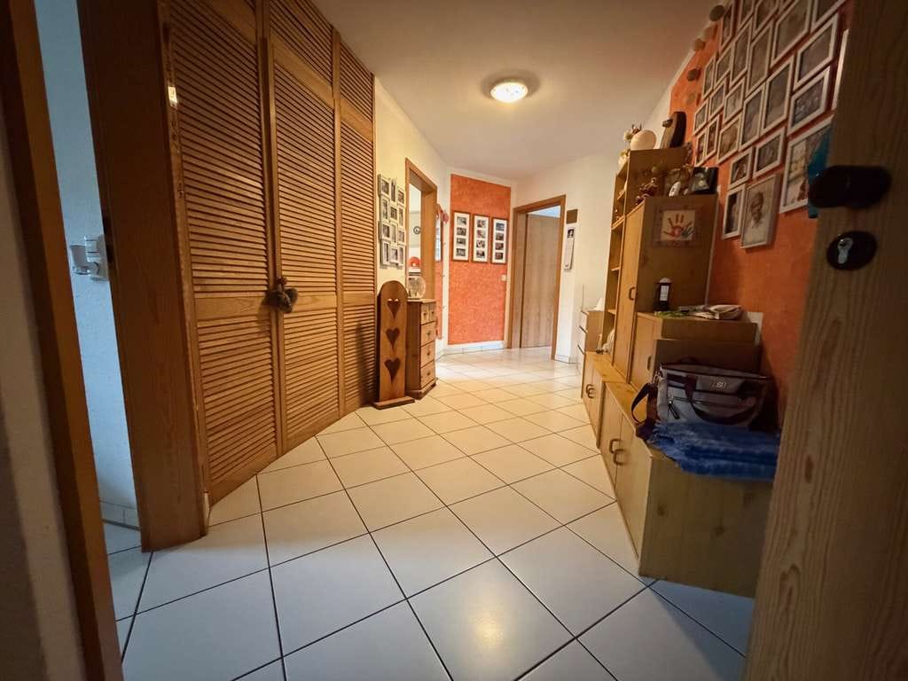 Immobilie in Pfaffenweiler - Attraktive 3-Zimmer-Wohnung mit Balkon und TG-Stellplatz in Pfaffenweiler - Bild 1