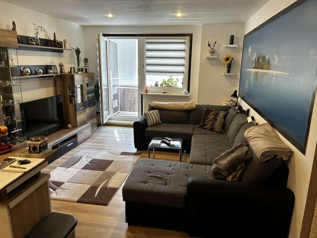 Immobilie in Mülsen - Modernisierte 3-Raum-Wohnung im 1. OG, Balkon u. Stellplatz - Bild 4