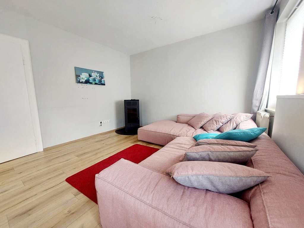 Immobilie in Bad Brückenau - Großzügiges EFH mit Einliegerwohnung, EBK & Terrasse in Bad Brückenau - Bild 2
