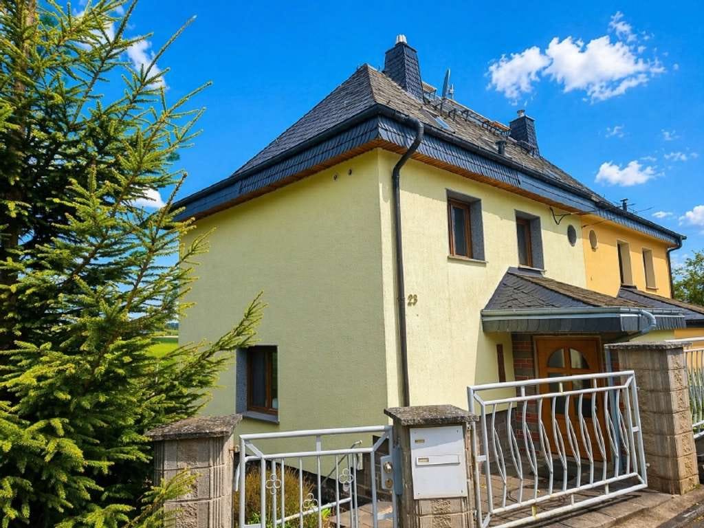 Immobilie in Neukirchen/Pleiße - Gemütliche Doppelhaushälfte mit Wintergarten und Weitblick! - Bild 2