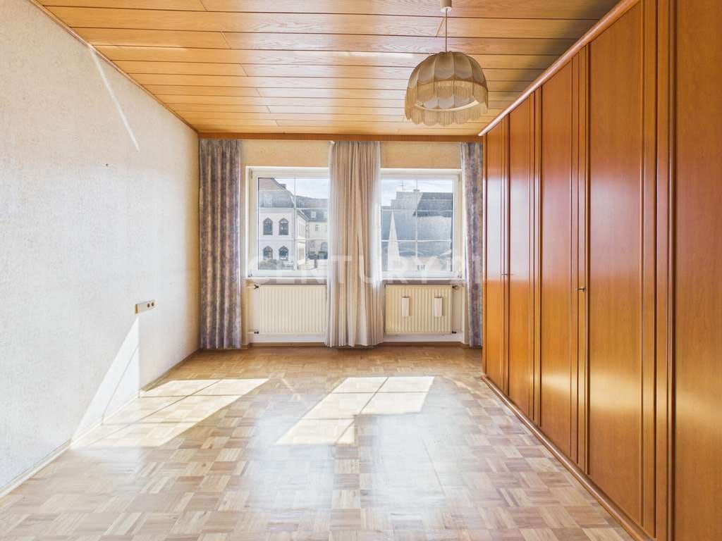 Immobilie in Bad König - Wohn- und Geschäftshaus am Schloss - Bild 2