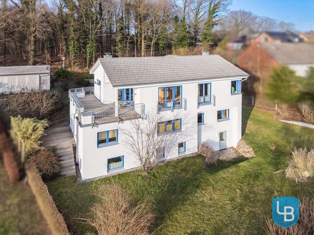 Immobilie in Mönkeberg - Wenn Träume wahr werden: Großzügiges Einfamilienhaus in unmittelbarer Strandnähe - Bild 1
