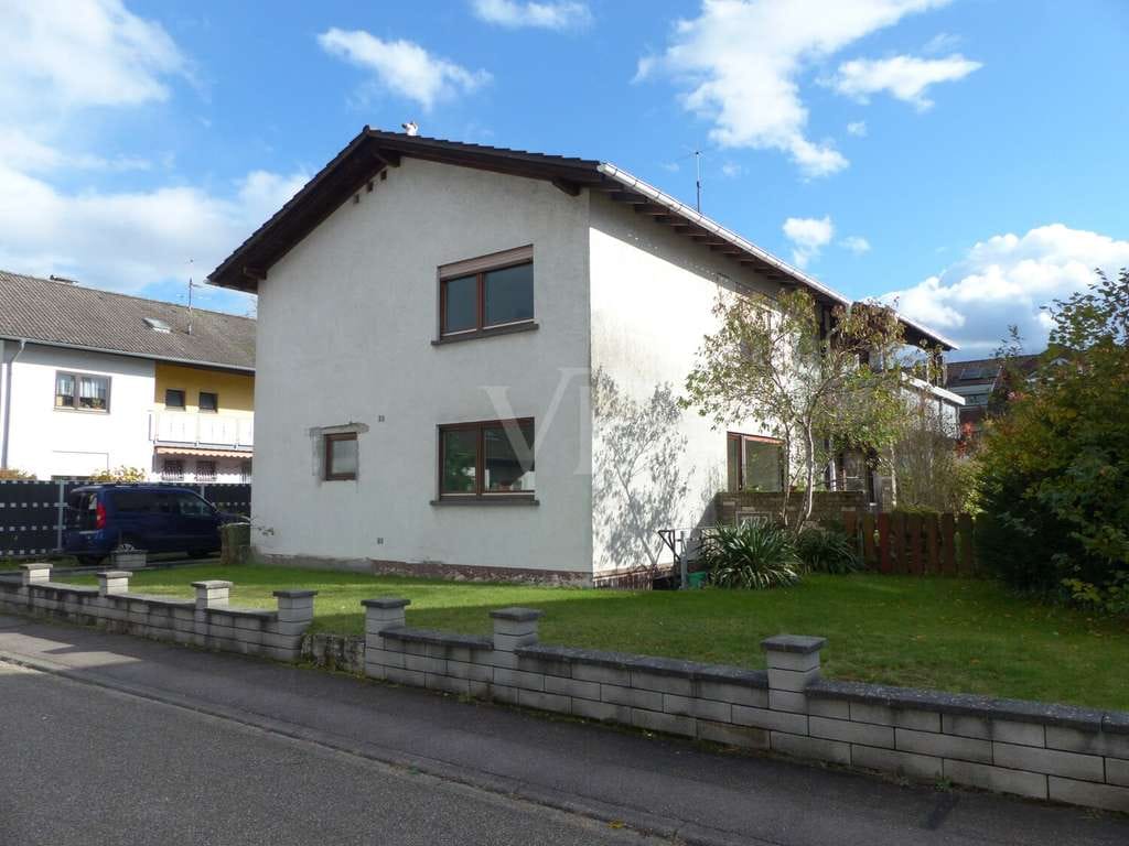 Immobilie in Hügelsheim - 2 Familienhaus mit großzügigem Grundstück in Hügelsheim - Bild 1