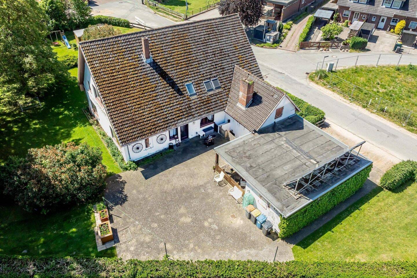 Immobilie in Elmenhorst - 3-Familienhaus auf großem Grundstück - Bild 3
