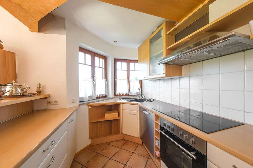 Immobilie in Seefeld - Lichtdurchflutete Maisonettewohnung mit Weitblick - Attraktiv für Eigennutzer und Investoren - Bild 1