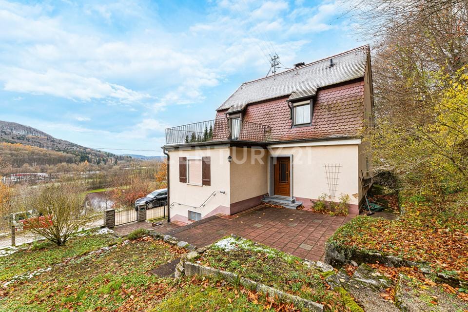 Immobilie in Pommelsbrunn - Sonniges Haus mit traumhaftem Blick und Baugrundstück - Bild 0