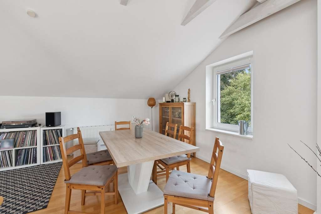 Immobilie in Hannover - Ein Zuhause für Zwei – Charmante Maisonette mit sonniger Dachterrasse und großem Wohnbereich - Bild 4